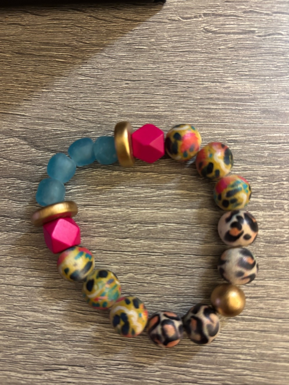 Handmade Multicolor Leopard print Beaded Stretch Bracelet - Pink, Teal & Gold